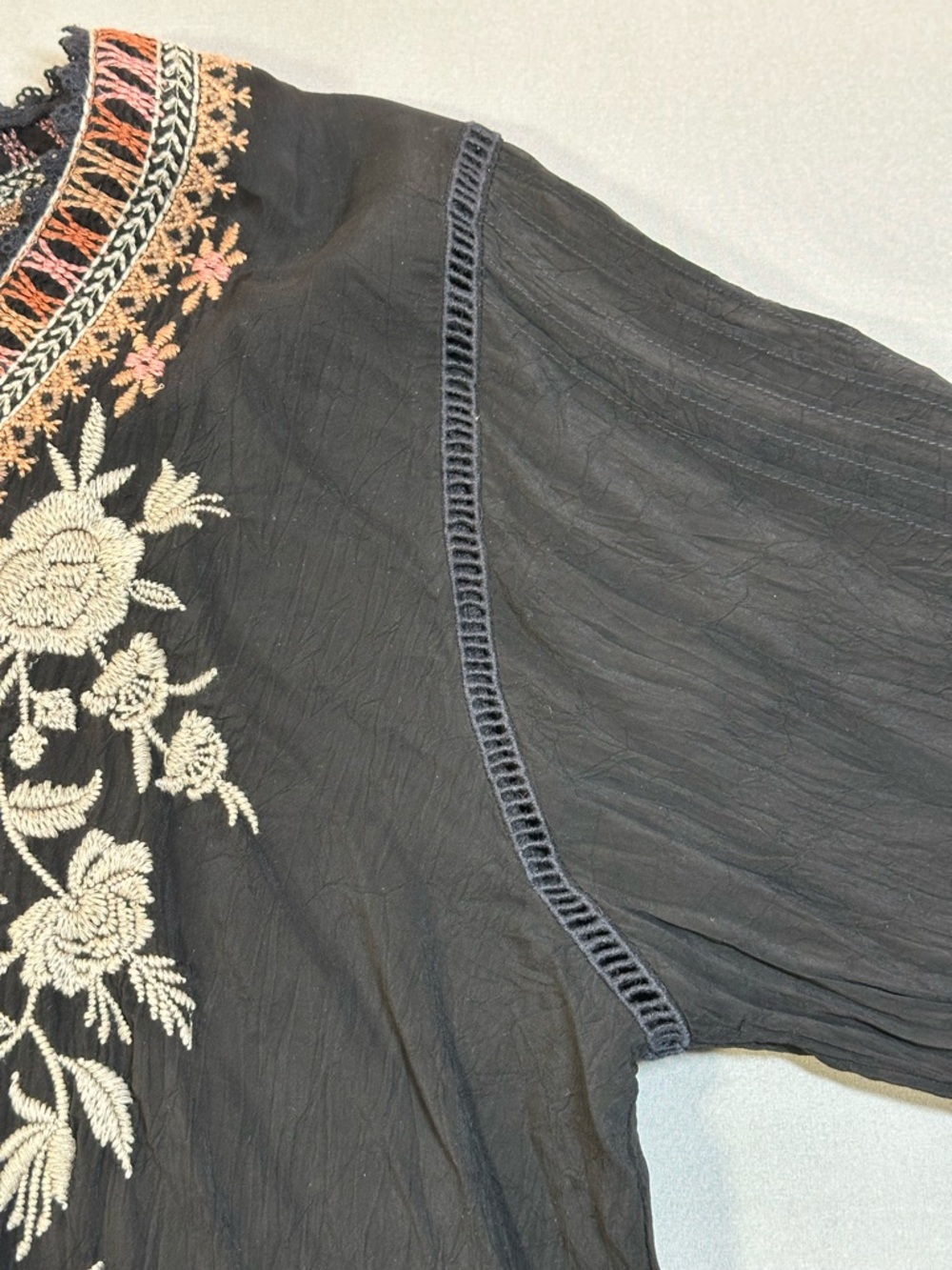 Johnny Was Embroidered Floral Tunic Blouse, Bell Sleeves - Womens XL - Picture 8 of 16